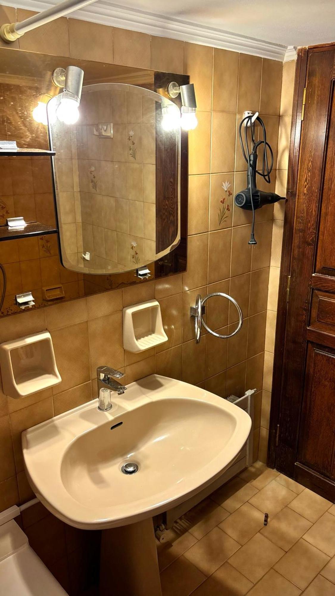 Antika 6 Otel Tolón Dış mekan fotoğraf